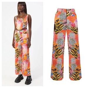 Elsie & Fred Hypnotize Straight Leg Jeans in Animal Print Size Large